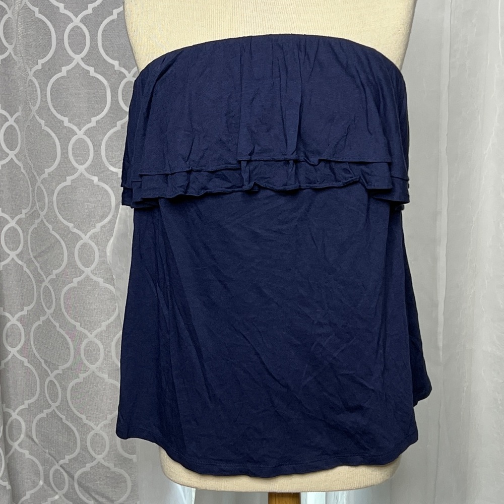 Navy Lilly Pulitzer strapless shirt with 2 ruffles super soft and beautiful